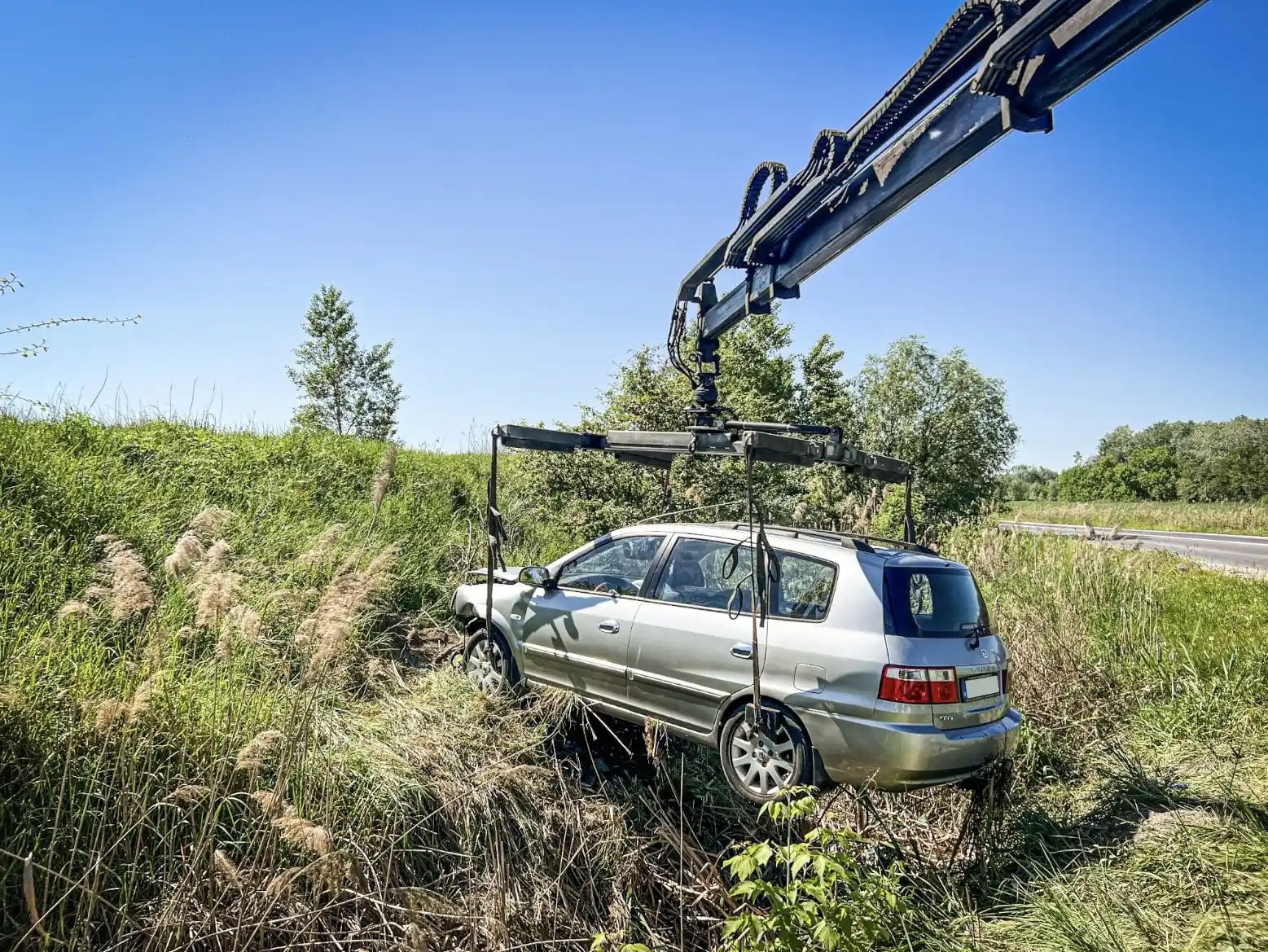 Darus Autómentő Csákvár Autó daruzás, Darus autómentés Csákváron