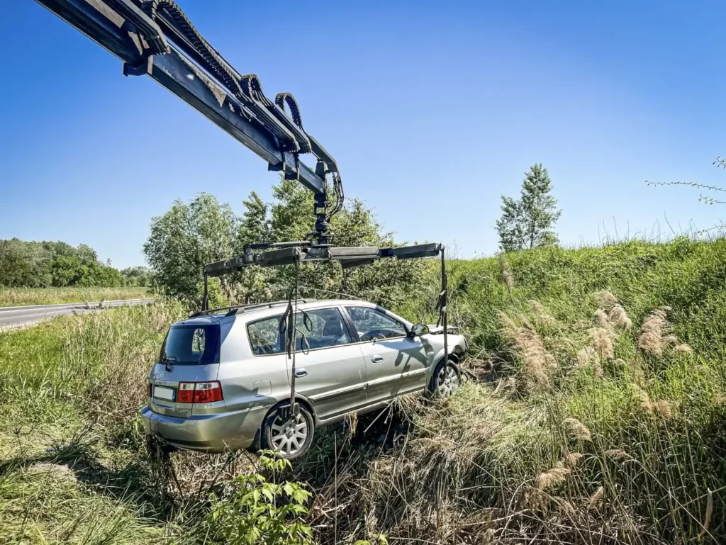 Baleseti mentés, darus autómentő - Gépjárművek daruzása
