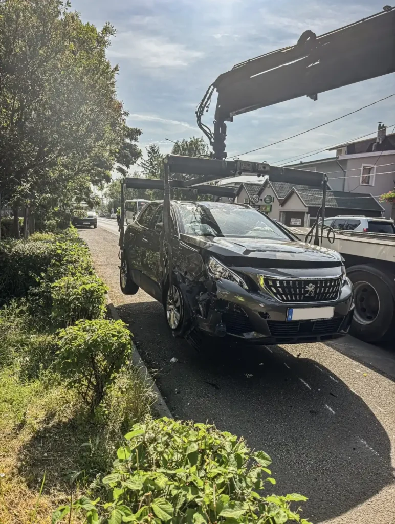 darus autómentés - baleseti autómentés, autó daruzás