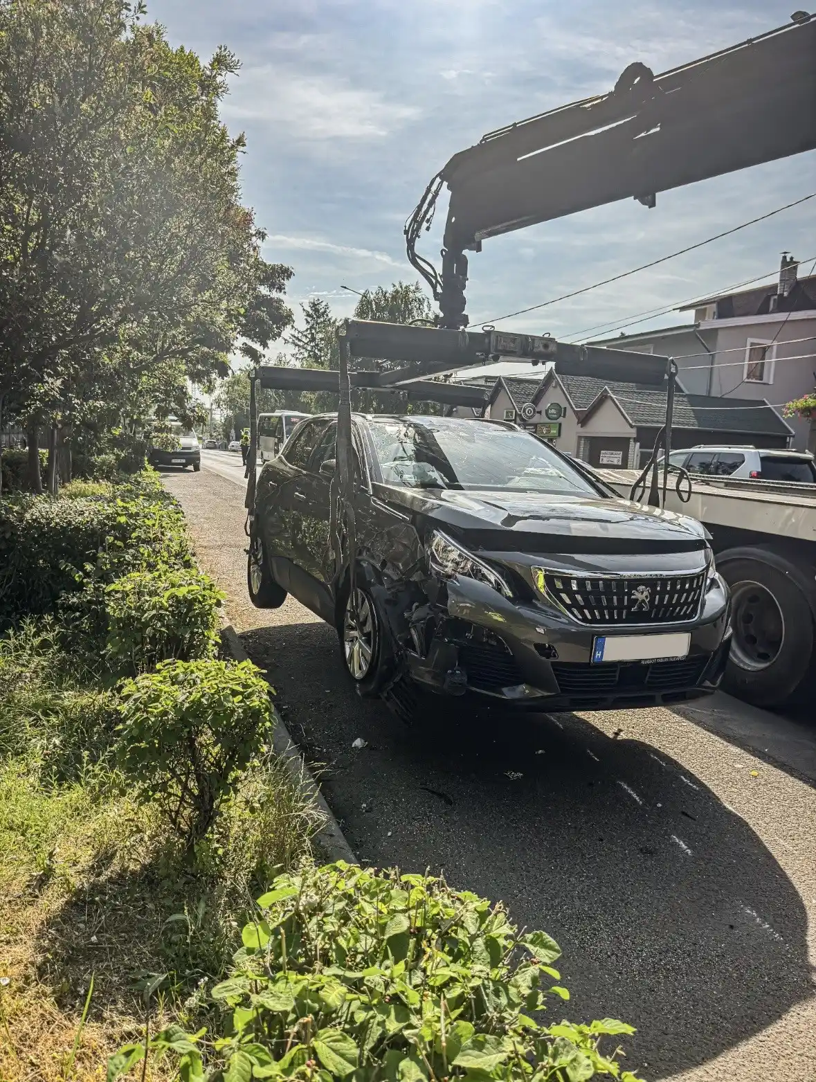 darus autómentés - baleseti autómentés, autó daruzás